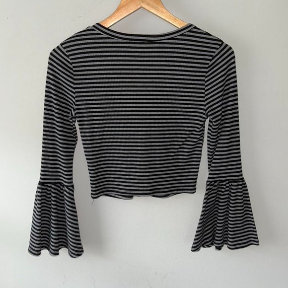 Charlotte Russe Grey and Black Striped Bell Sleeve Crop Top Crew Neck Blouse - Picture 2 of 4